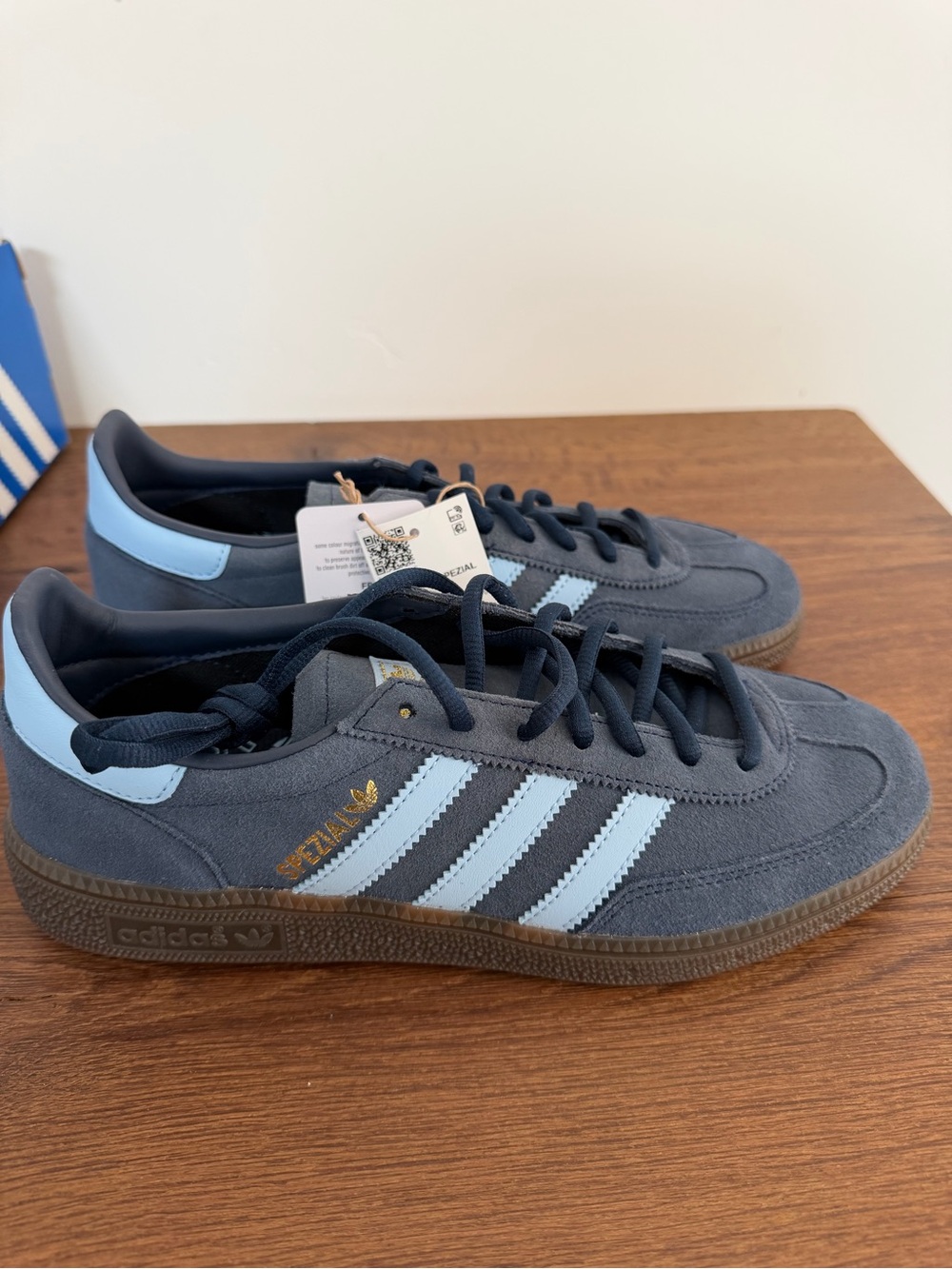 adidas Handball Spezial Shoes new in box US Size: M 7 / W 8 (light & dark blue)